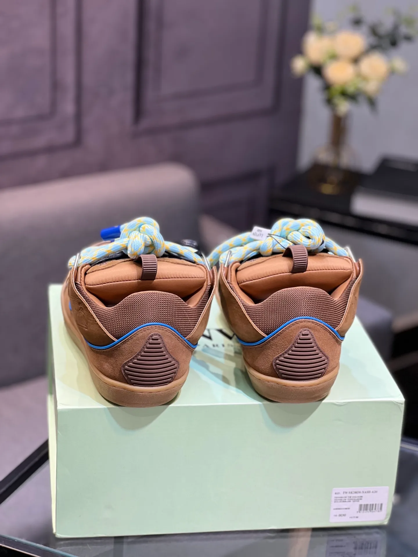 Men's men's shoes💰780 [LANVIN] Latest lace-up fashionable casual sneakers for couples High-quality CLAY couple series‼ ️ The latest trendy products of the season 🌈Many bloggers have planted grass and purchased the original open-mold customization. The upper and outsole are sewn with mark threads without edge sealing. Multiple material splicing combination design. Very versatile for fashionable and casual wear. Comfortable on the feet. Recommended for self-retention (upper cowhide + cow suede + breathable mesh) inner foot pad cowhide exclusive original open-mold clear logo rubber outsole ⚠️36-44 yards (45 custom-made)